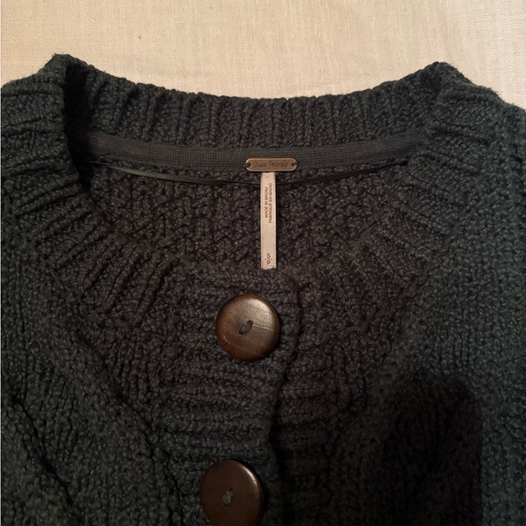 Free People Cable Knit Green Button Cardigan - Never Worn - Picture 4 of 4